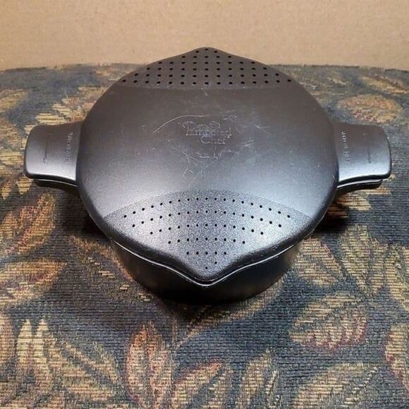 Pampered Chef Microwave Steamer Large 8 Cup, 2 Quart #7 - Picture 4 of 5